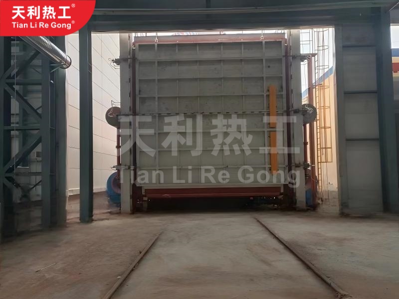 变容式台车退火炉